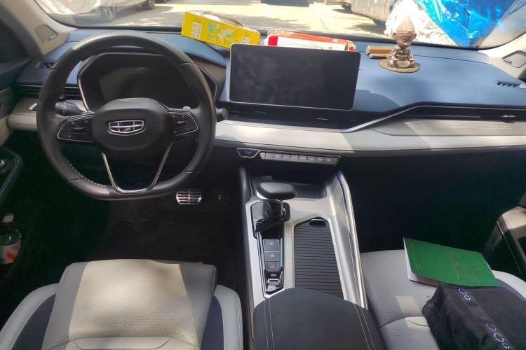 Used Geely Auto Preface 2021 2.0TD Flagship Edition Center Console