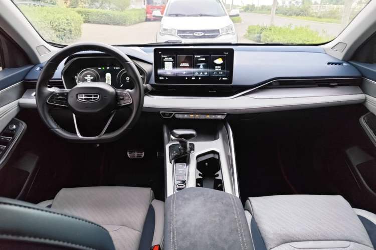 Used Geely Auto Preface 2021 Revised Version 2.0TD Luxury Edition Center Console