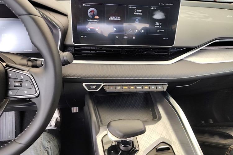 Used Geely Auto Preface 2021 2.0TD Luxury Version Center Console