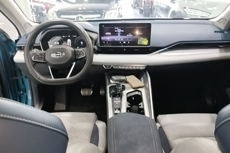 Used Geely Auto Preface 2021 Revised Version 2.0TD Luxury Edition Center Console