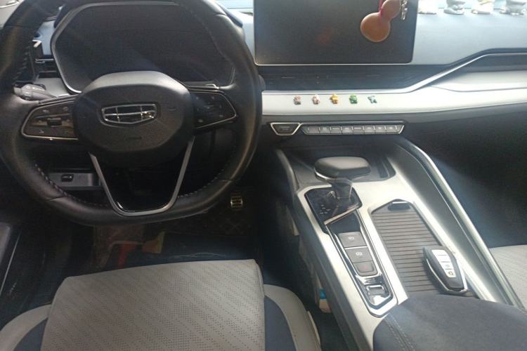 Used Geely Auto Preface 2021 Revised Version 2.0TD Luxury Edition Center Console