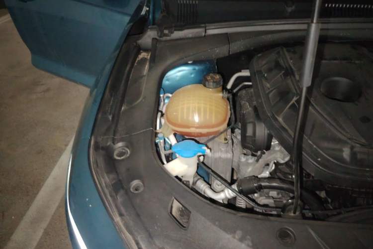 Used Geely Auto Preface 2021 Revised Version 2.0TD Luxury Edition Engine Bay Right