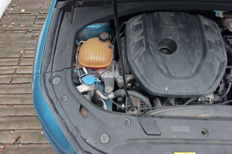 Used Geely Auto Preface 2021 2.0TD Luxury Version Engine Bay Right