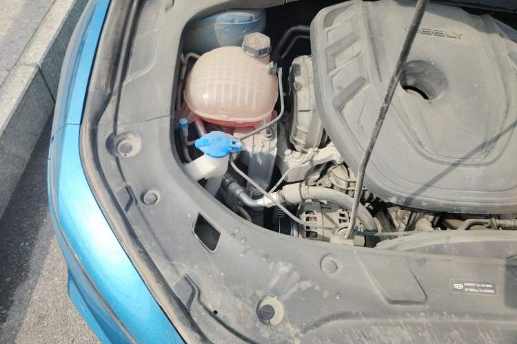 Used Geely Auto Preface 2021 2.0TD Luxury Version Engine Bay Right