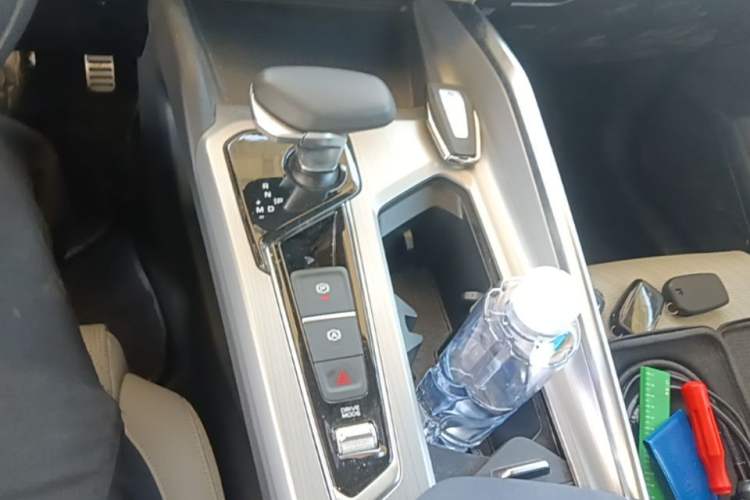 Used Geely Auto Preface 2021 2.0TD Designer's Recommended Edition Gear Lever