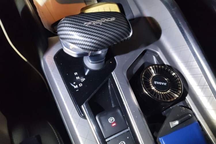 Used Geely Auto Preface 2021 2.0TD Luxury Version Gear Lever