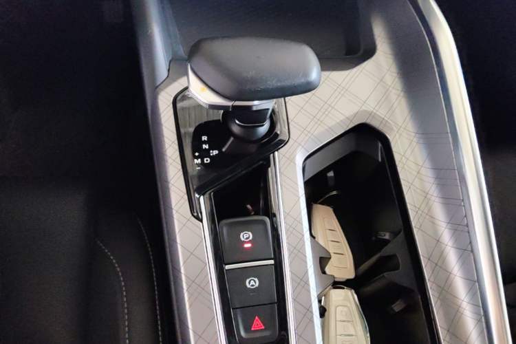 Used Geely Auto Preface 2021 2.0TD Luxury Version Gear Lever