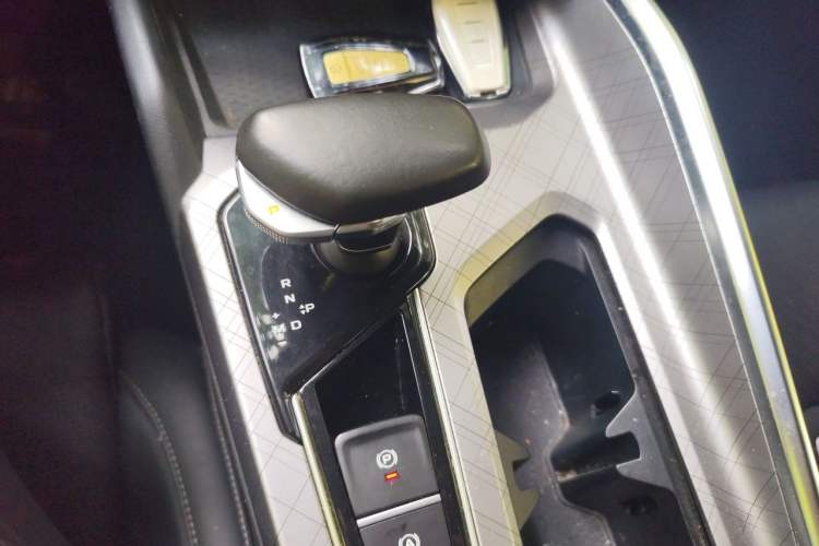 Used Geely Auto Preface 2021 2.0TD Luxury+ Version Gear Lever
