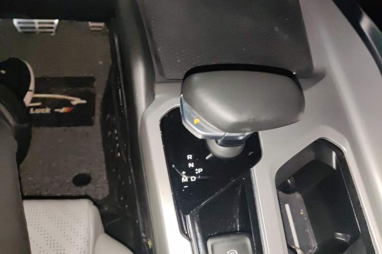 Used Geely Auto Preface 2021 2.0TD Luxury Version Gear Lever