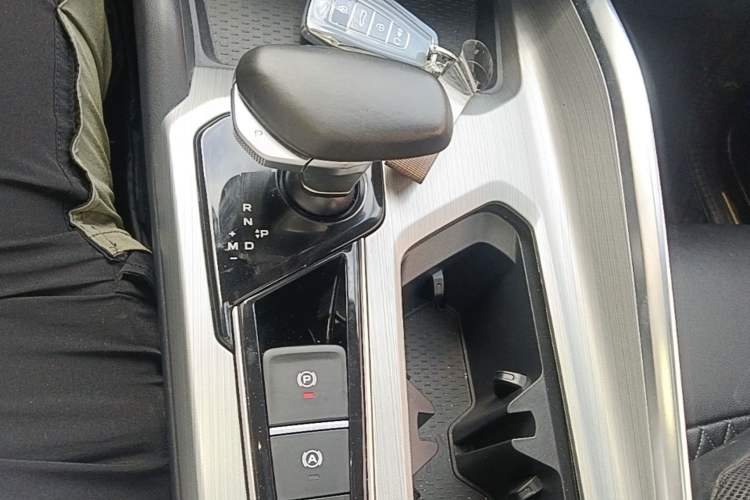 Used Geely Auto Preface 2021 2.0TD Luxury Version Gear Lever
