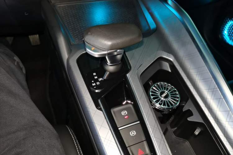 Used Geely Auto Preface 2021 2.0TD Luxury Version Gear Lever