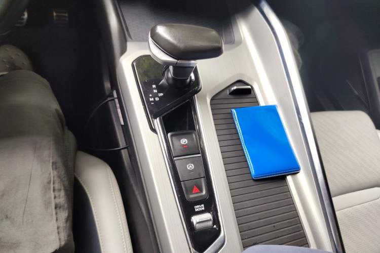 Used Geely Auto Preface 2021 2.0TD Designer's Recommended Edition Gear Lever