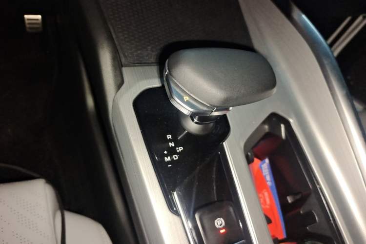 Used Geely Auto Preface 2021 2.0TD Luxury Version Gear Lever
