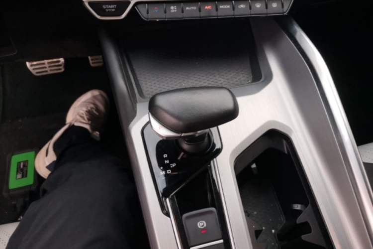 Used Geely Auto Preface 2021 2.0TD Luxury Version Gear Lever