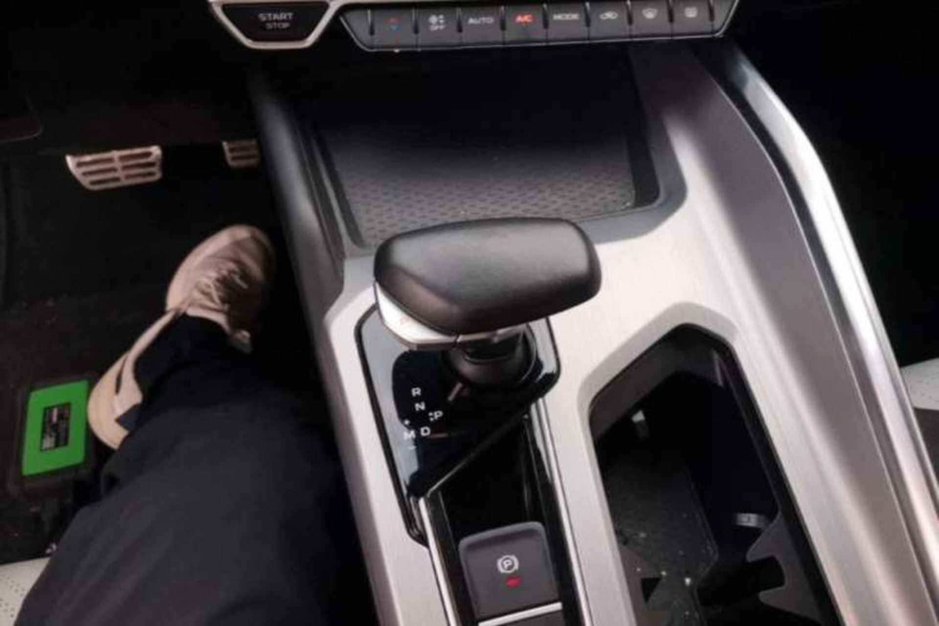 Used Geely Auto Preface 2021 2.0TD Luxury Version Gear Lever