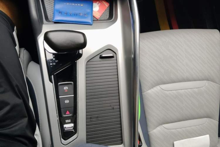Used Geely Auto Preface 2021 2.0TD Designer's Recommended Edition Gear Lever