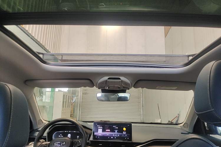 Used Geely Auto Preface 2021 Revised Version 2.0TD Luxury Edition Headliner