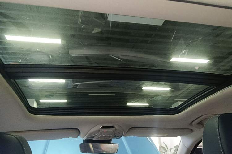 Used Geely Auto Preface 2021 Revised Version 2.0TD Luxury Edition Headliner