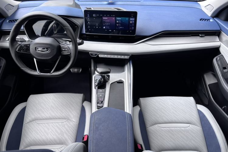 Used Geely Auto Preface 2021 2.0TD Designer's Recommended Edition Interior 3
