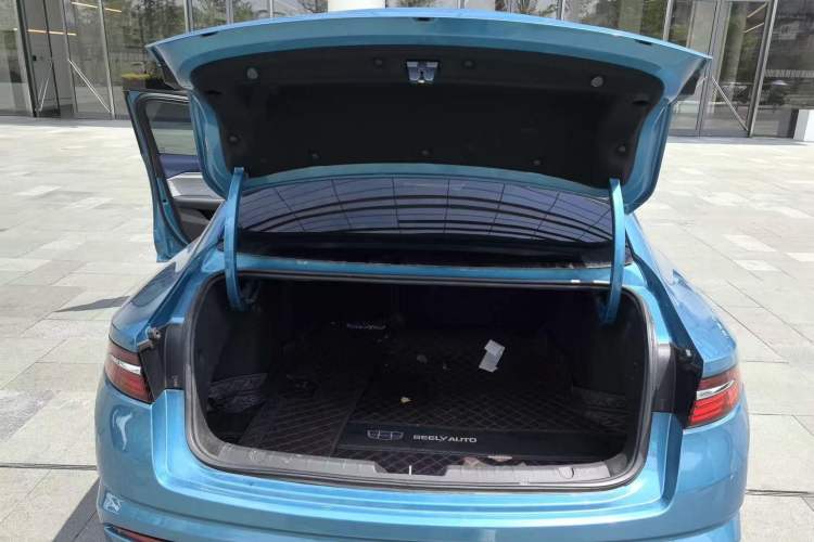 Used Geely Auto Preface 2021 Revised Version 2.0TD Luxury Edition Interior 5