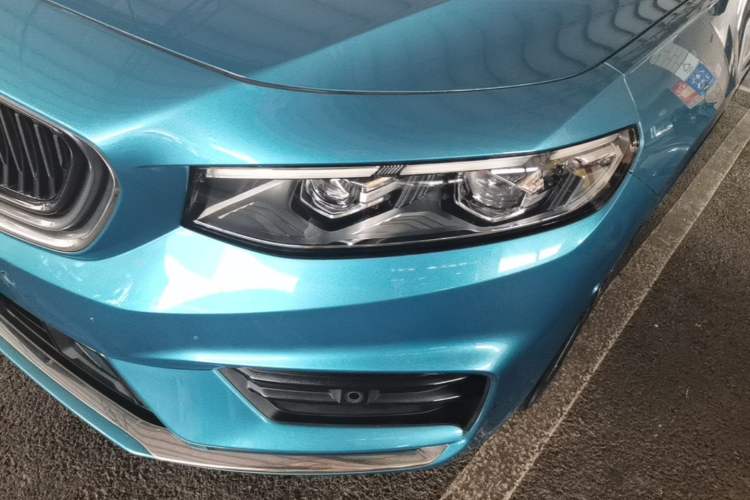 Used Geely Auto Preface 2021 2.0TD Designer's Recommended Edition Left Front Headlight