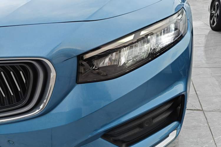 Used Geely Auto Preface 2021 Revised Version 2.0TD Luxury Edition Left Front Headlight