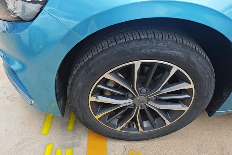Used Geely Auto Preface 2021 2.0TD Luxury Version Left Front Wheel Hub