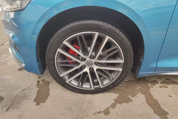 Used Geely Auto Preface 2021 2.0TD Designer's Recommended Edition Left Front Wheel Hub