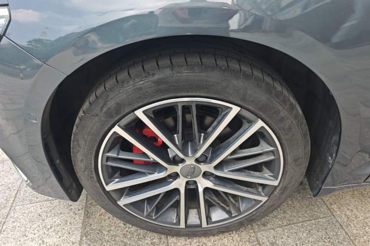 Used Geely Auto Preface 2021 Revised Version 2.0TD Luxury Edition Left Front Wheel Hub