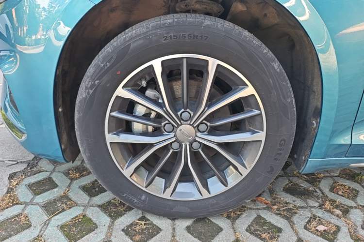 Used Geely Auto Preface 2021 2.0TD Luxury Version Left Front Wheel Hub