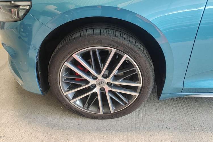 Used Geely Auto Preface 2021 Revised Version 2.0TD Luxury Edition Left Front Wheel Hub