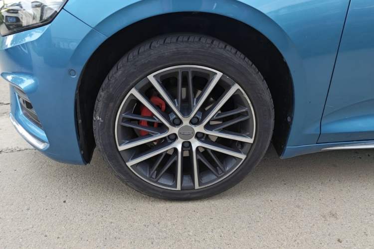Used Geely Auto Preface 2021 Revised Version 2.0TD Luxury Edition Left Front Wheel Hub