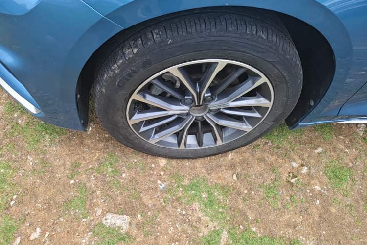 Used Geely Auto Preface 2021 2.0TD Luxury Version Left Front Wheel Hub