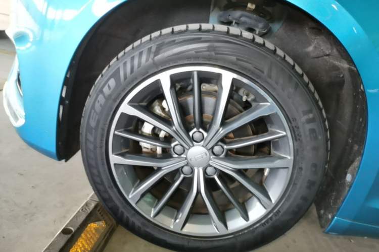 Used Geely Auto Preface 2021 2.0TD Luxury Version Left Front Wheel Hub