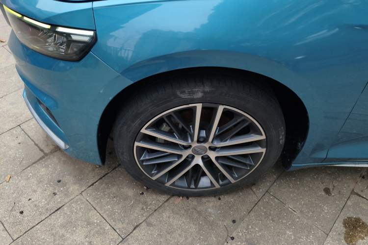 Used Geely Auto Preface 2021 2.0TD Luxury+ Version Left Front Wheel Hub