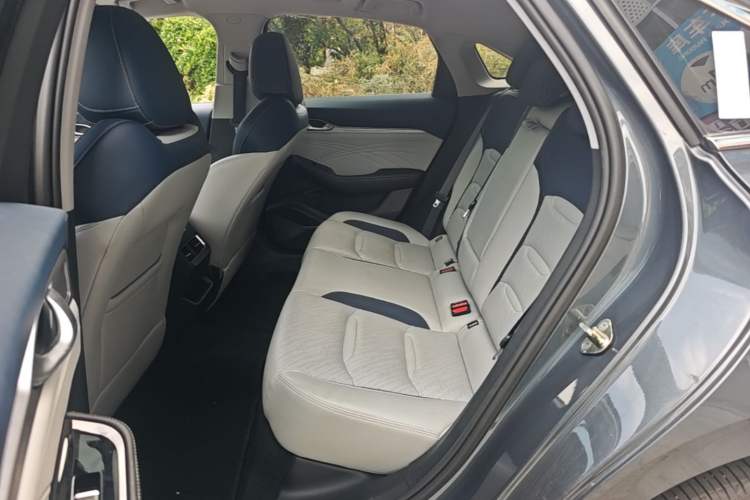 Used Geely Auto Preface 2021 Revised Version 2.0TD Luxury Edition Left Rear Seat