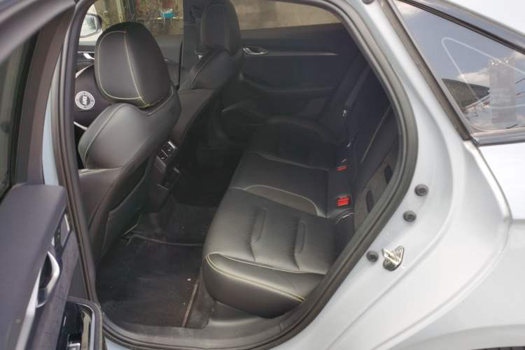 Used Geely Auto Preface 2021 2.0TD Space-Time Edition Hao Yue Left Rear Seat