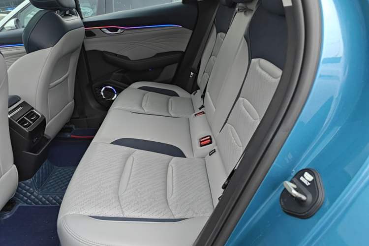 Used Geely Auto Preface 2021 Revised Version 2.0TD Luxury Edition Left Rear Seat