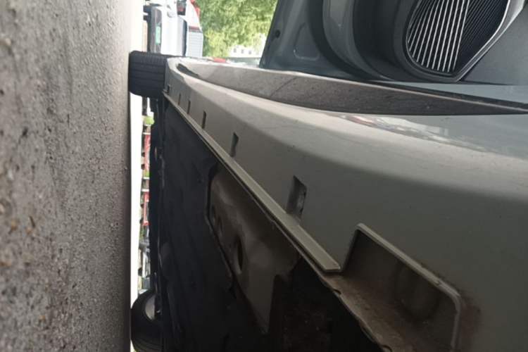 Used Geely Auto Preface 2021 2.0TD Space-Time Edition Hao Yue Left Side Sill