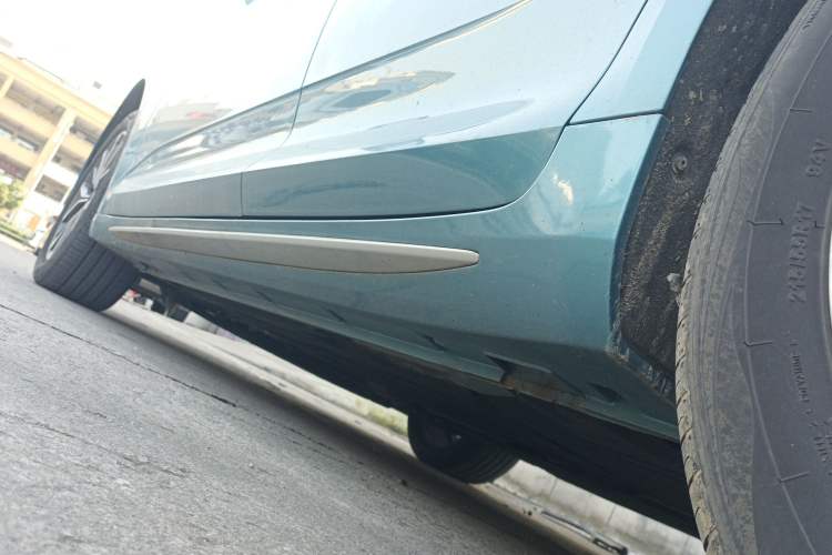 Used Geely Auto Preface 2021 2.0TD Luxury Version Left Side Sill