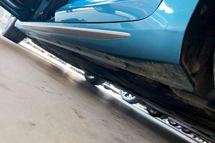 Used Geely Auto Preface 2021 2.0TD Luxury Version Left Side Sill