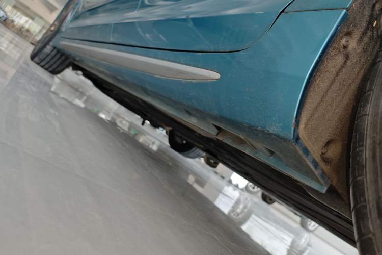 Used Geely Auto Preface 2021 2.0TD Luxury Version Left Side Sill