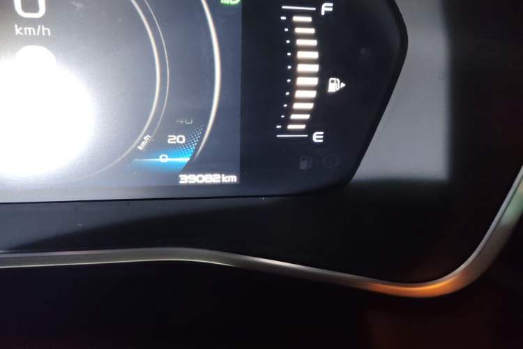 Used Geely Auto Preface 2021 2.0TD Luxury Version Odometer Close Up