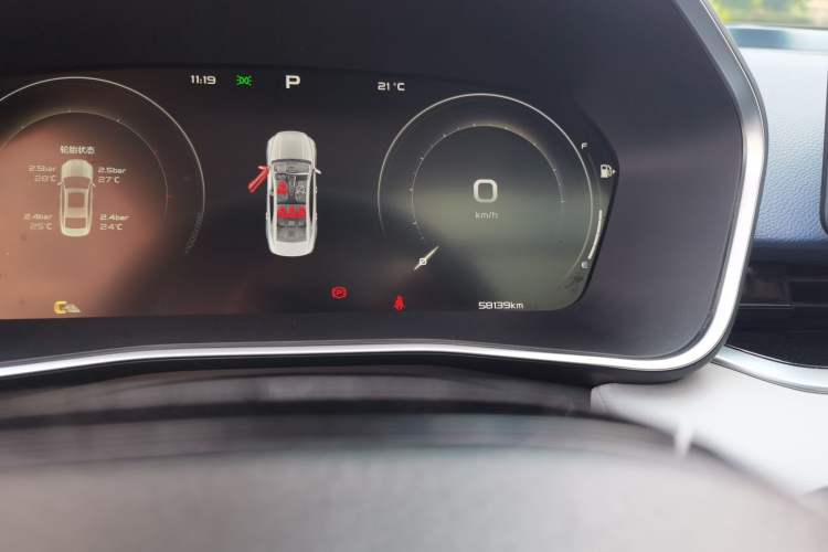 Used Geely Auto Preface 2021 2.0TD Luxury Version Odometer Close Up