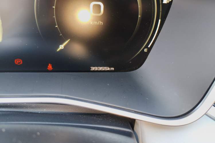 Used Geely Auto Preface 2021 Revised Version 2.0TD Luxury Edition Odometer Close Up