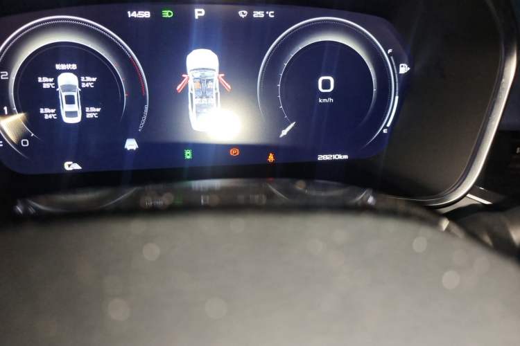 Used Geely Auto Preface 2021 2.0TD Luxury Version Odometer Close Up