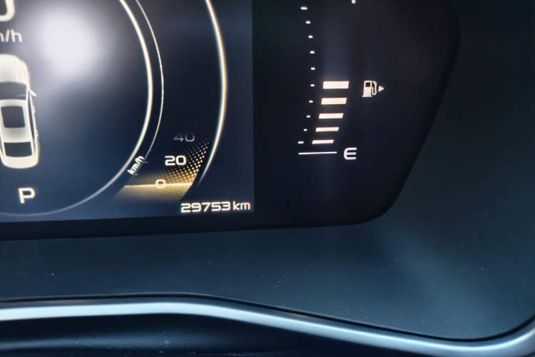 Used Geely Auto Preface 2021 2.0TD Luxury Version Odometer Close Up