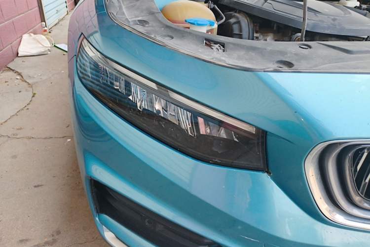 Used Geely Auto Preface 2021 2.0TD Luxury Version Right Front Headlight