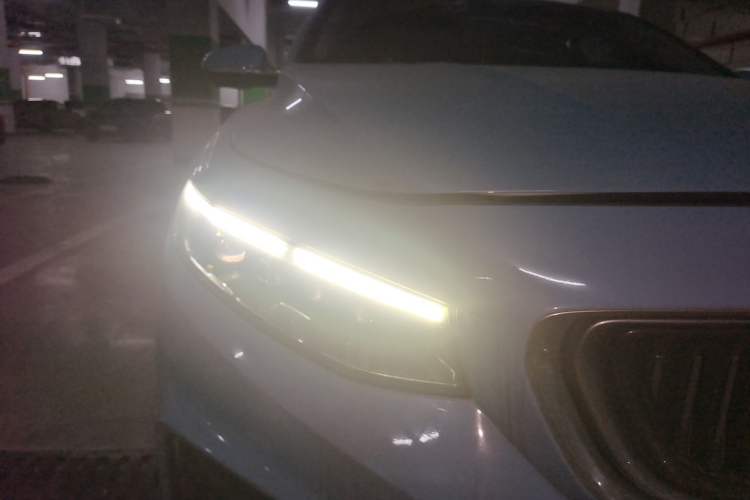 Used Geely Auto Preface 2021 2.0TD Luxury Version Right Front Headlight