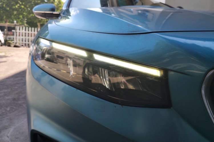 Used Geely Auto Preface 2021 2.0TD Luxury Version Right Front Headlight